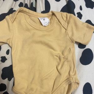 Kate Quinn Lot 100%cotton onesie and sleepers